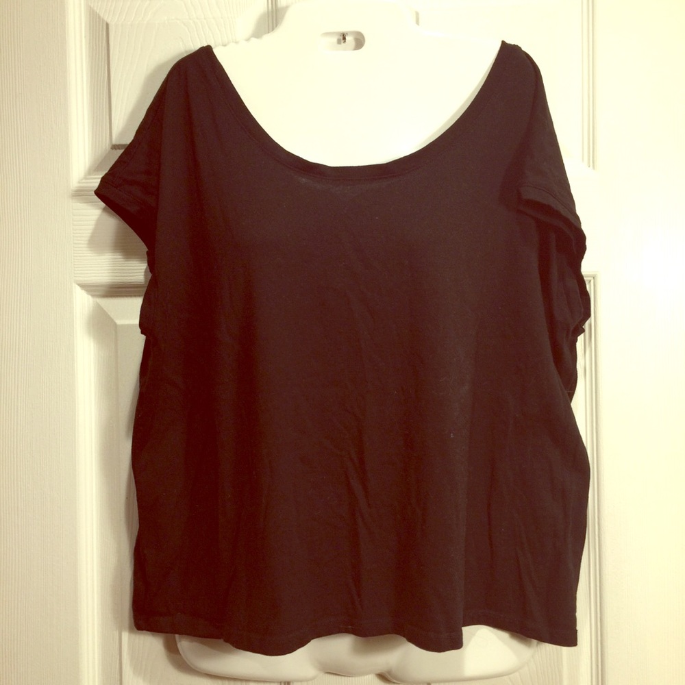 Black Fabletics tee